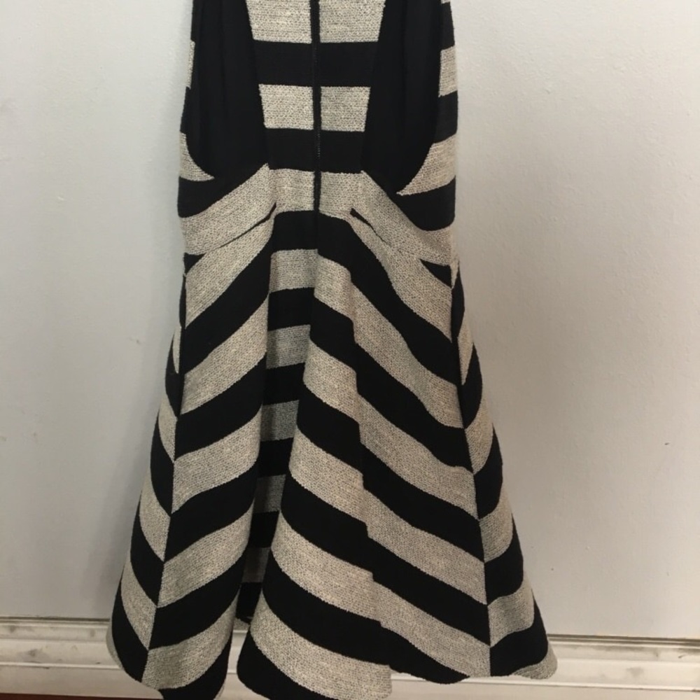 ALICE + OLIVIA Dress Like New - Picture 4 of 4