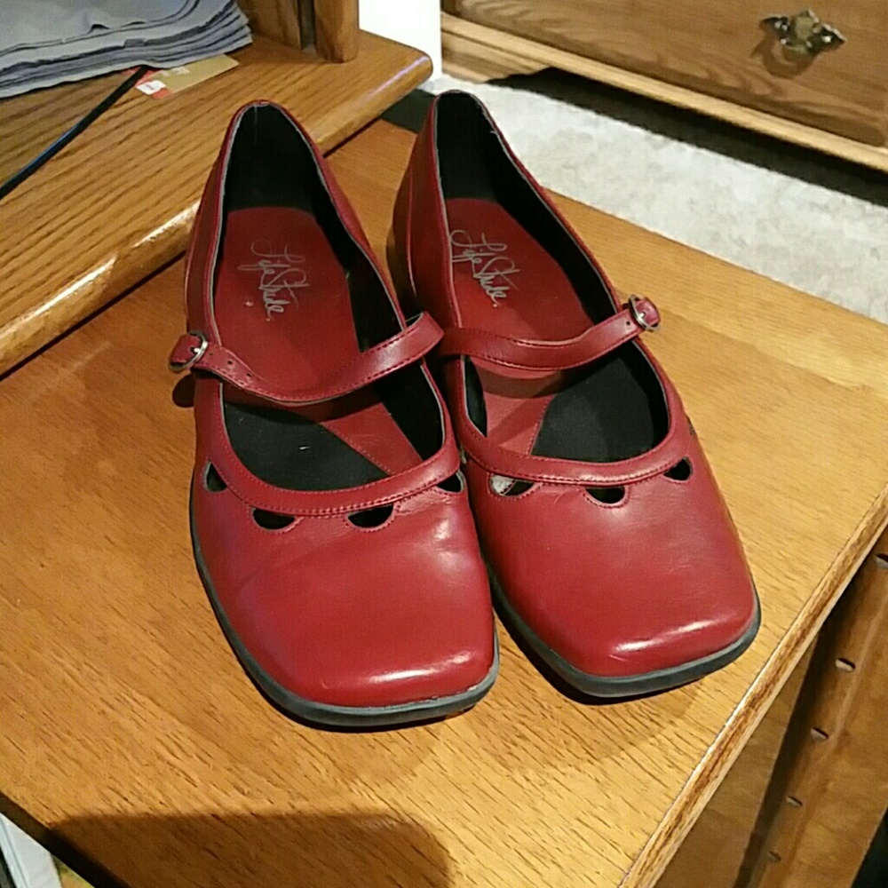 Dress shoes
