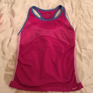 Nike top