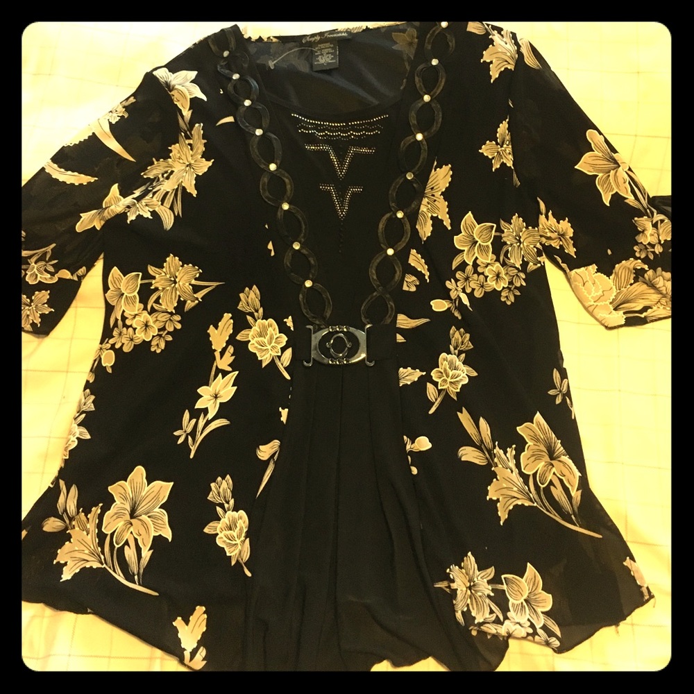 Beautiful flowy top