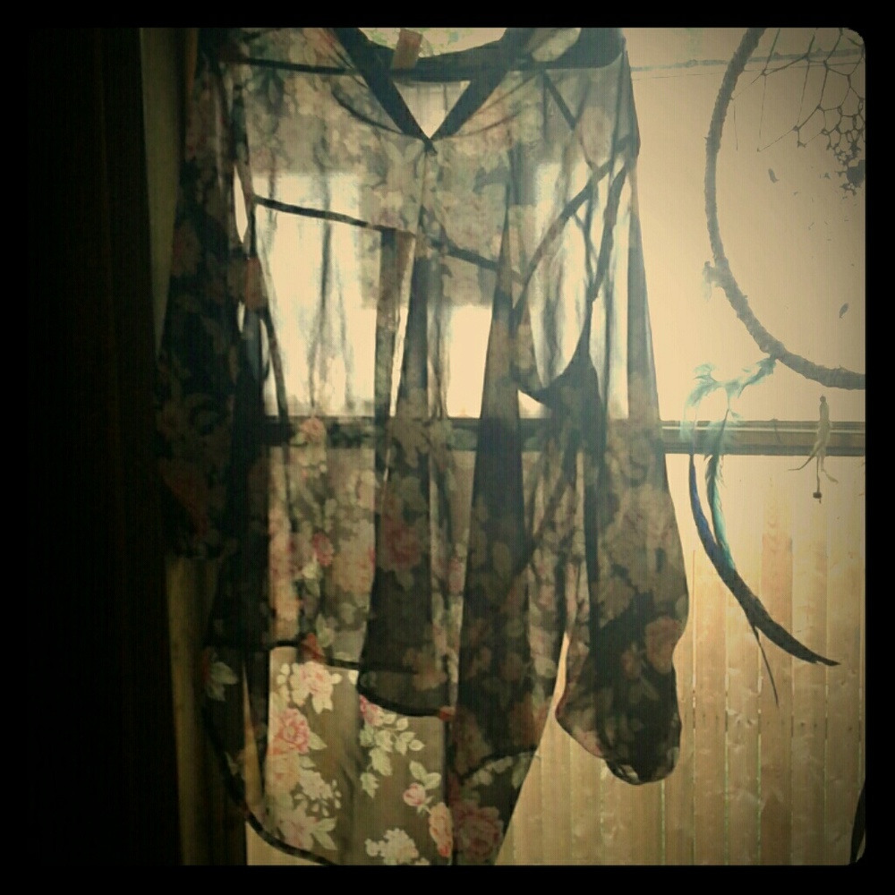 Shear floral Print Top