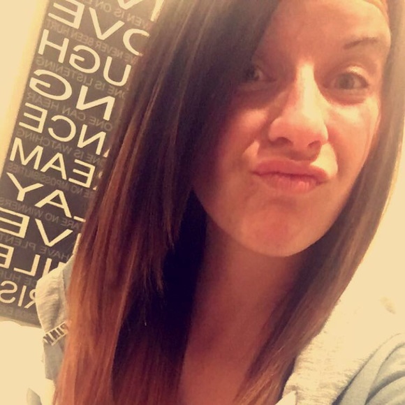 Meet your Posher, Michaela - Picture 1 of 1