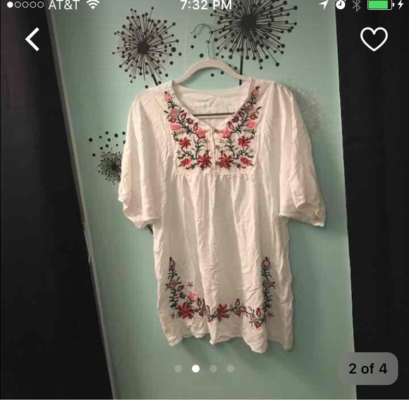 Brand new never worn top ADORABLE size s - Picture 2 of 4