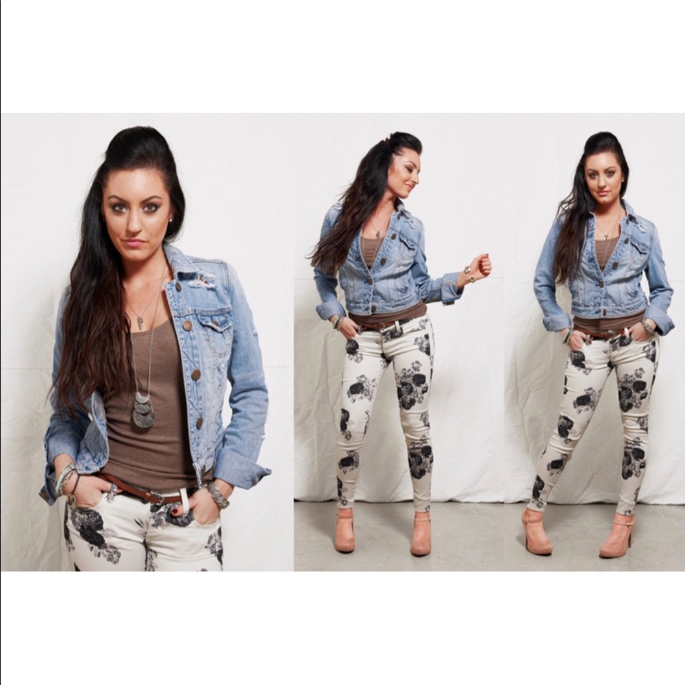 Black And White Floral Jeggings.