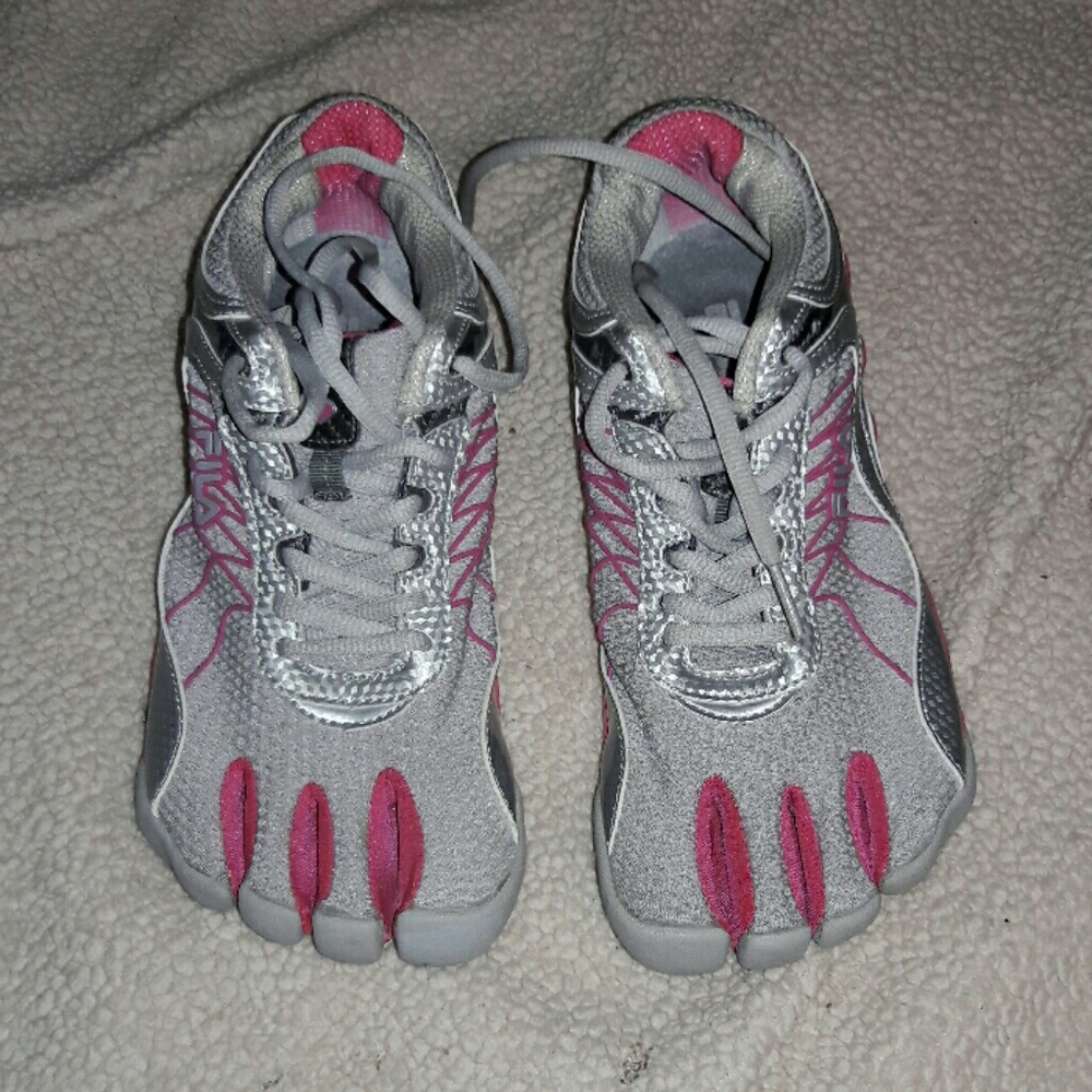 NWOB! FILA's Glove Sneakers Pink/Gray (Size 8 1/2)