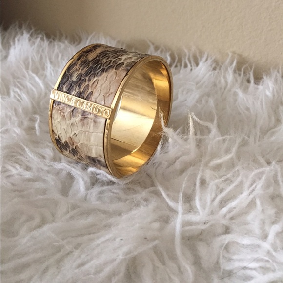 Vince Camuto bracelet - Picture 2 of 3