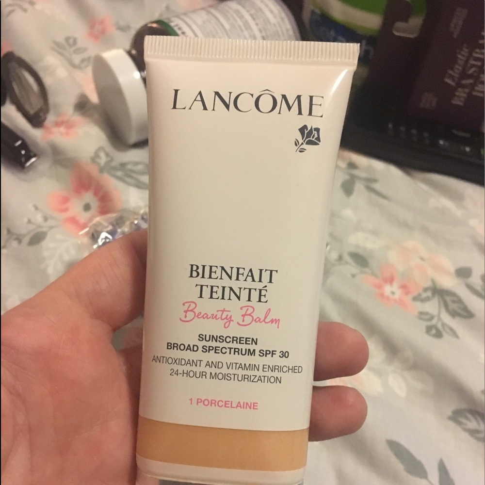 BB cream porcelain color