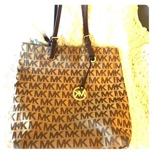 Michael Kors MK tote