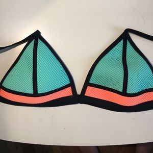 Triangl bikini top