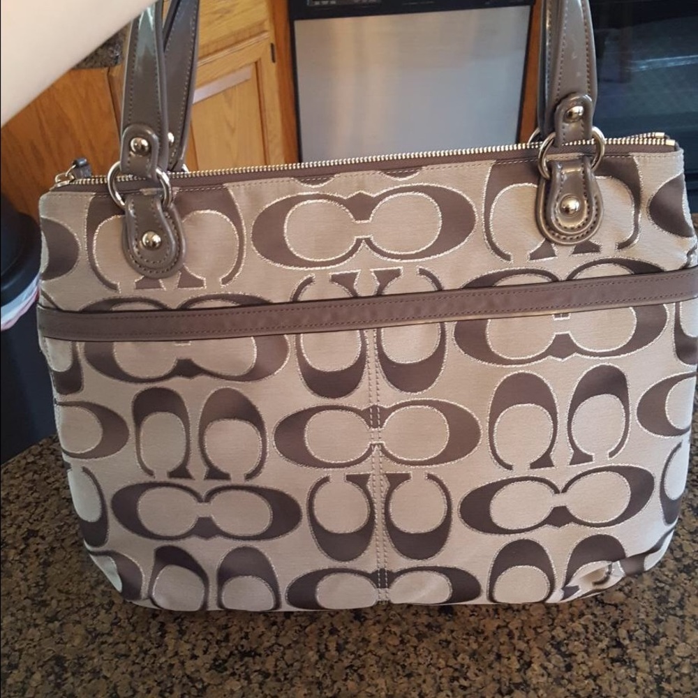 BRAND NEW COACH PURSE