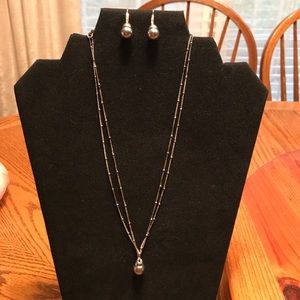 Necklace & Earring set Lovely for day or evening