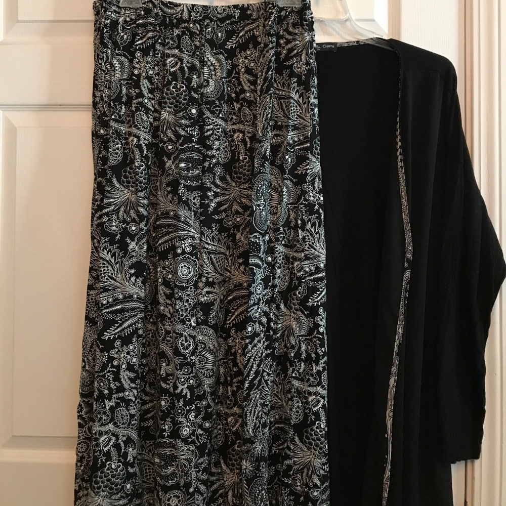 Maxi skirt with a matching jacket.