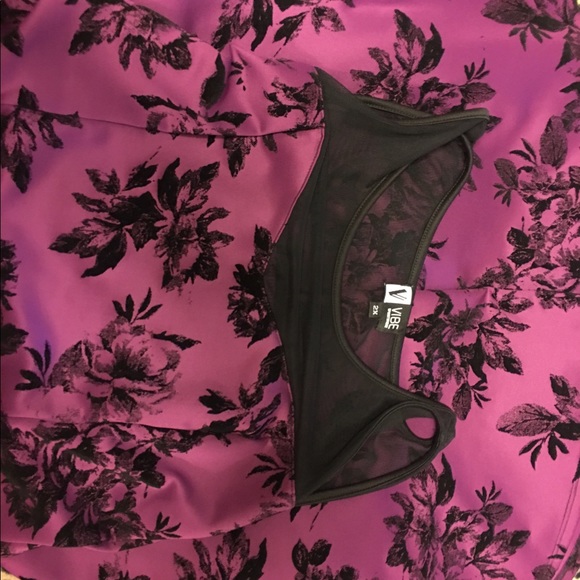 Beautiful plum dress - Picture 2 of 3