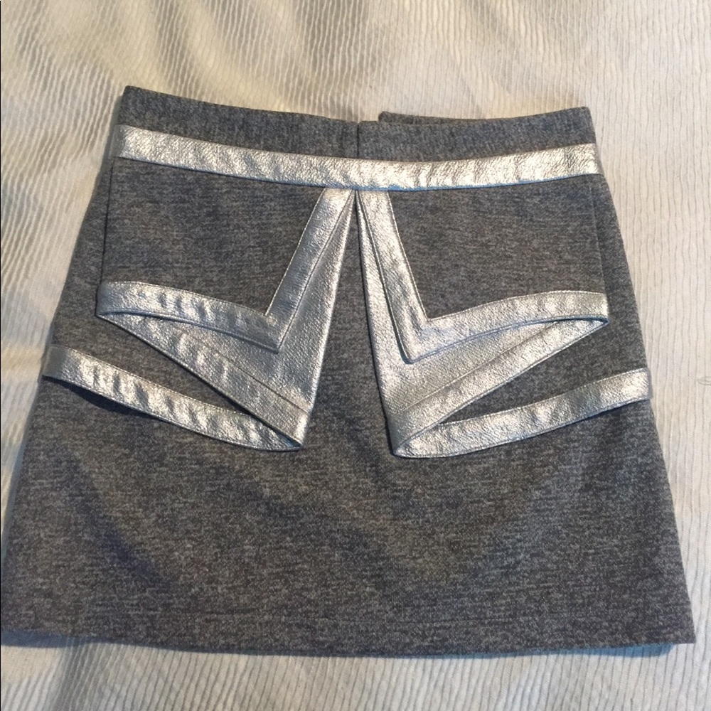 NEW with TAGS ! Silver knit skirt
