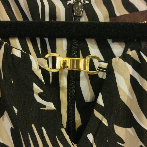 💲 SALE!!! Dana Buchman Sleeveless blouse NWOT - Picture 4 of 7