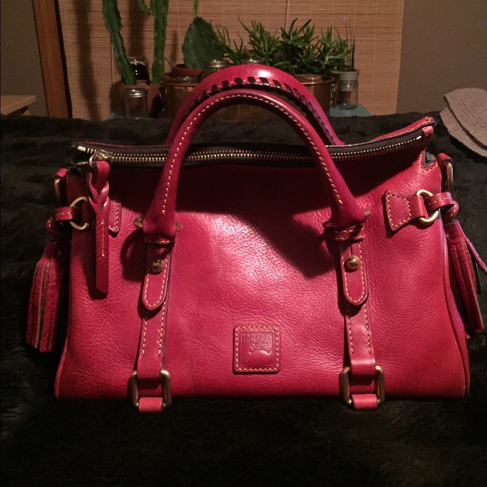 Dooney & Bourke satchel bag