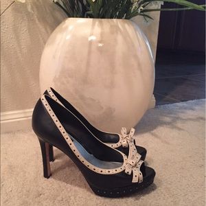 Beautiful White House Black Market Heels