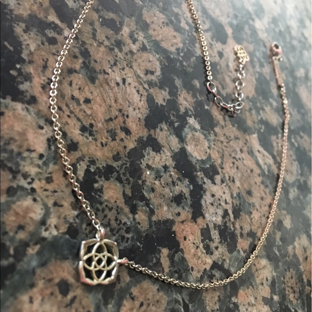 Kendra Scott decklyn necklace