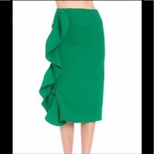 TOV Green Ruffled Pencil  Skirt 💚⚜️