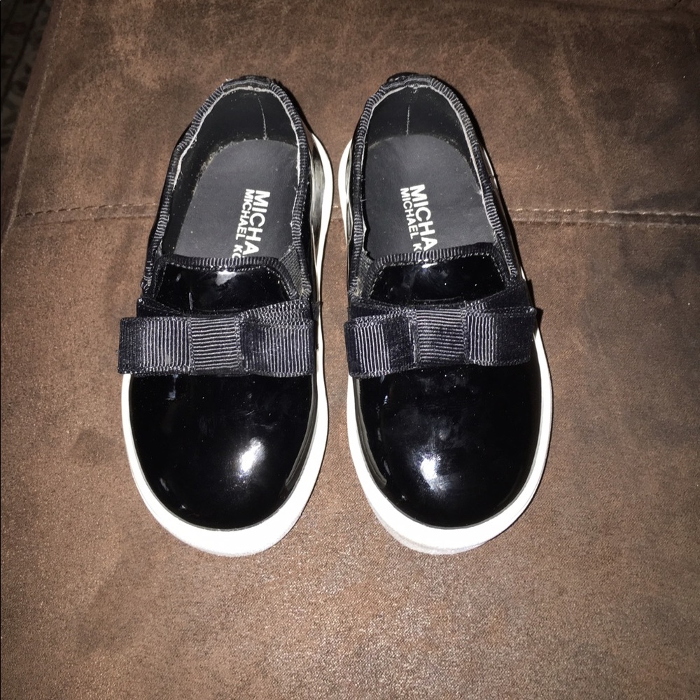 AUTHENTIC MICHAEL KORS black shoes for girl SIZE 5