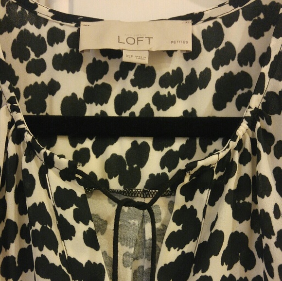 🔥BIG SALE🔥 The Loft, Leopard print top PETITE - Picture 5 of 6