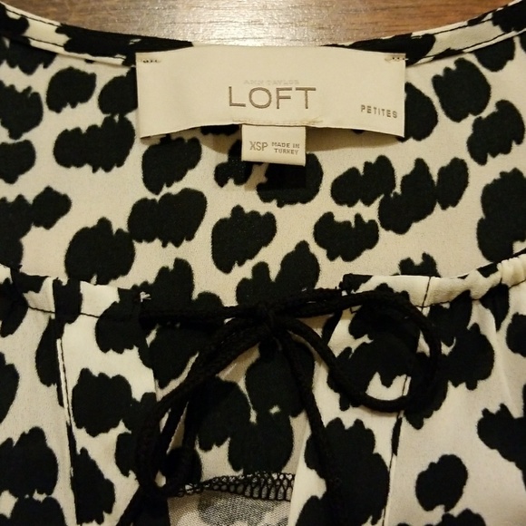 🔥BIG SALE🔥 The Loft, Leopard print top PETITE - Picture 6 of 6