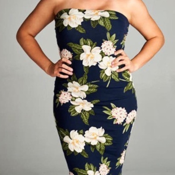 🌼NWT Plus Size Stretch Floral Print Midi Dress - Picture 3 of 3