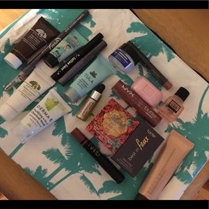 Summer Sample Makeup Pack