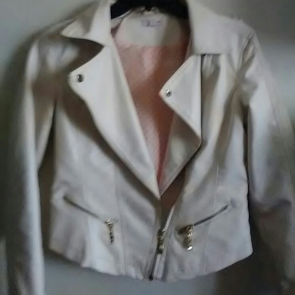 Leather jacket - Picture 3 of 3