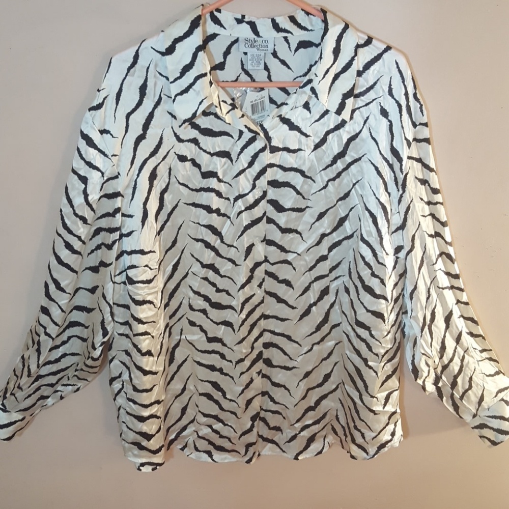 100% silk New black and ivory button down