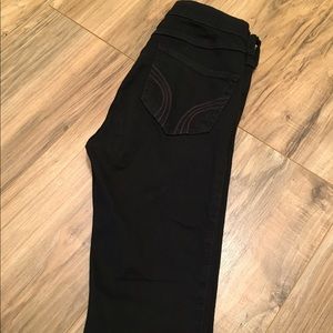 Black size 0 reg high rise Hollister skinny jeans