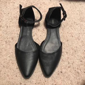 Black Pointed Flats with Ankle Strap