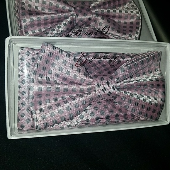 Pink and gray bowties - Picture 1 of 1