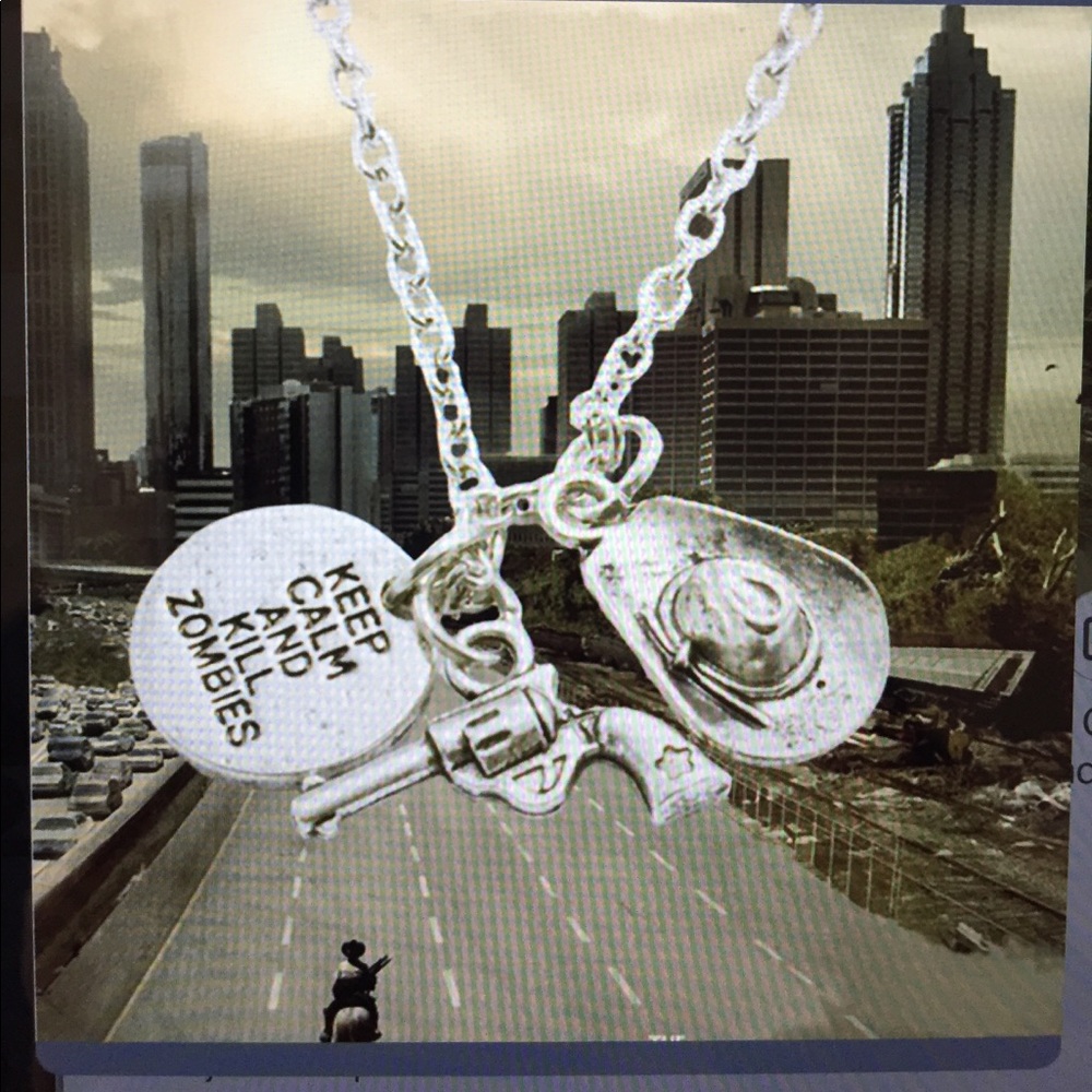 The Walking Dead Fashion Silver Necklace/New