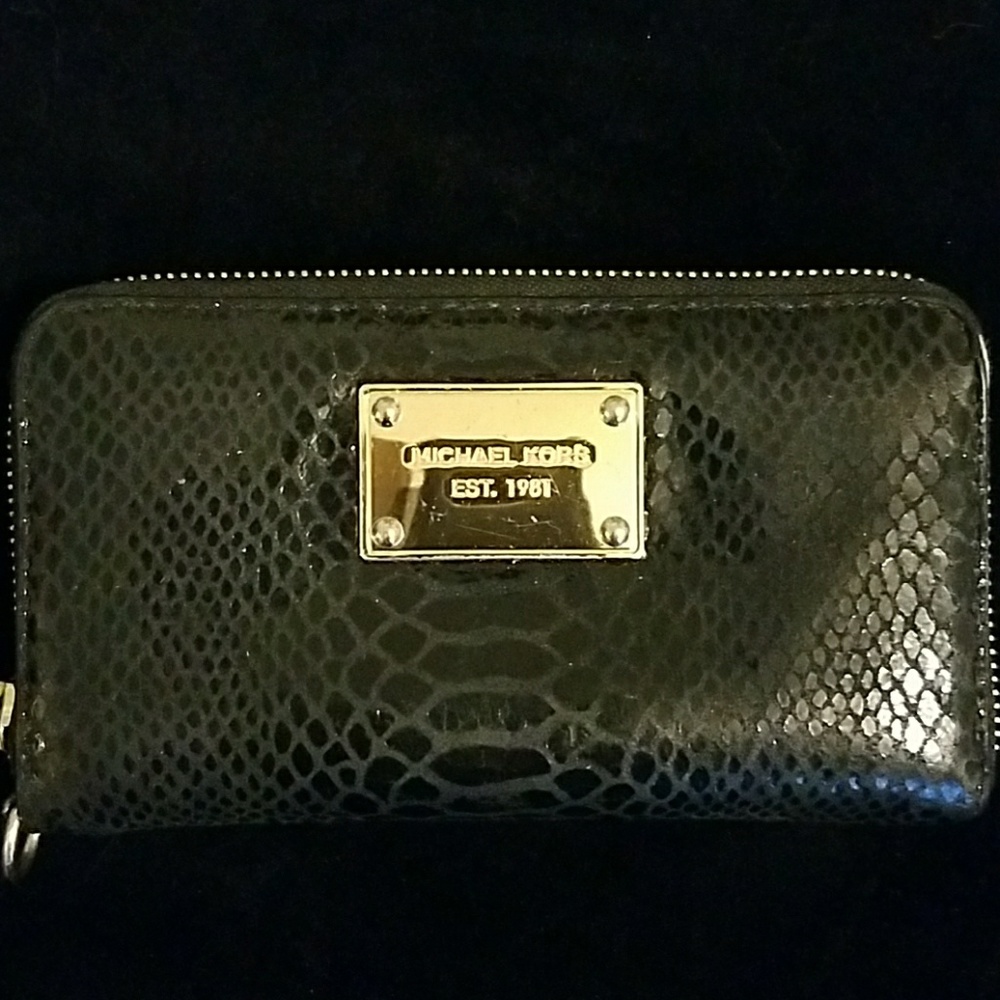 Michael Kors Wristlet