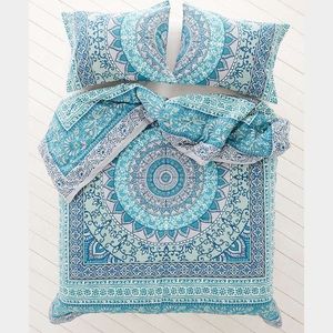 XL TWIN Plum & Bow Katara Comforter + Sham