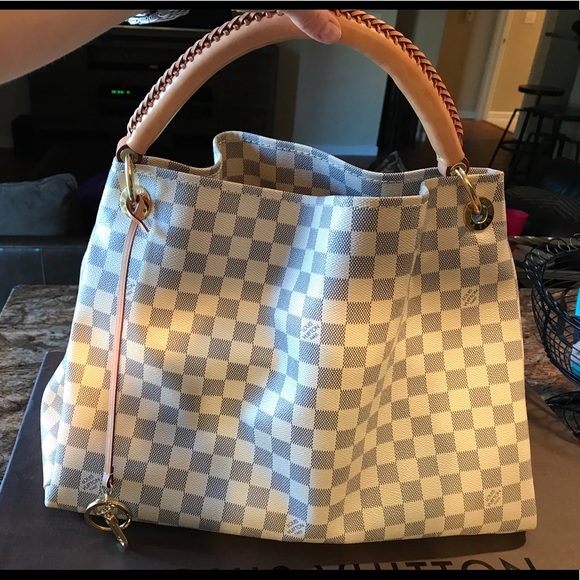 Louis Vuitton Handbags - Authentic Louis Vuitton Artsy MM