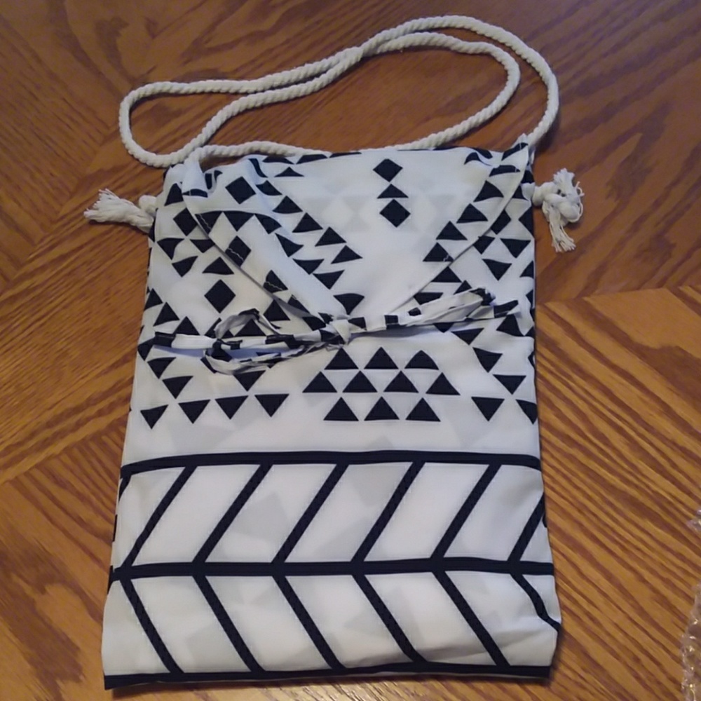 Geometric print beach blanket /wrap/yoga mat/bag - Picture 4 of 5