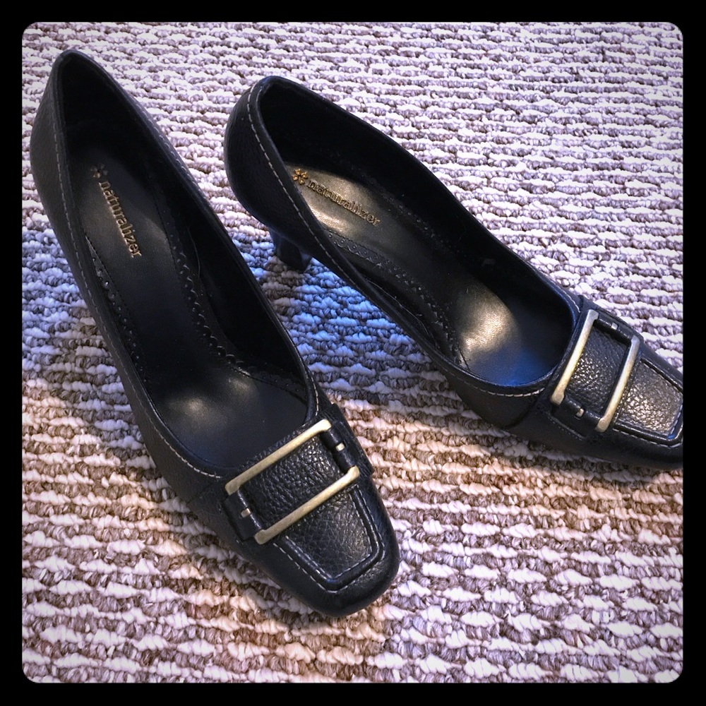 Donated! Super cute Naturalizer black heels
