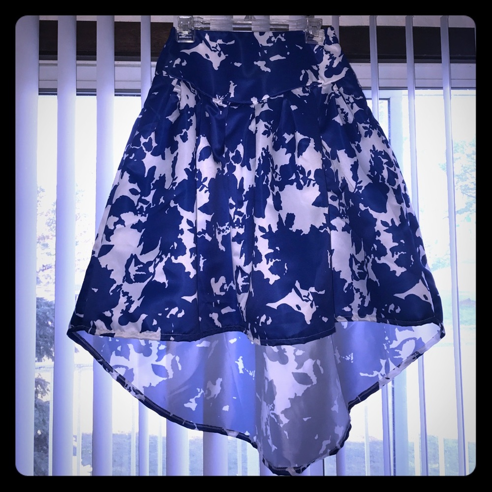 Satin floral high-low skirt