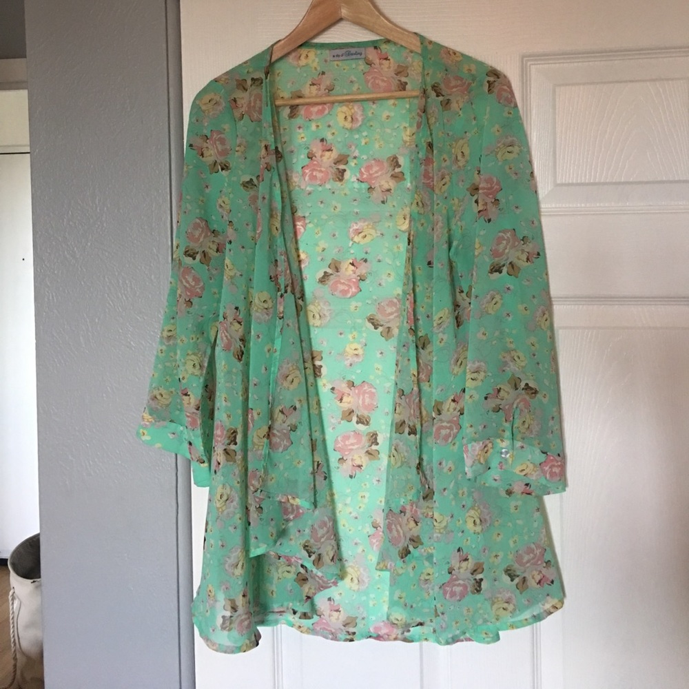 💕beautiful breezy mint and pink floral kimono