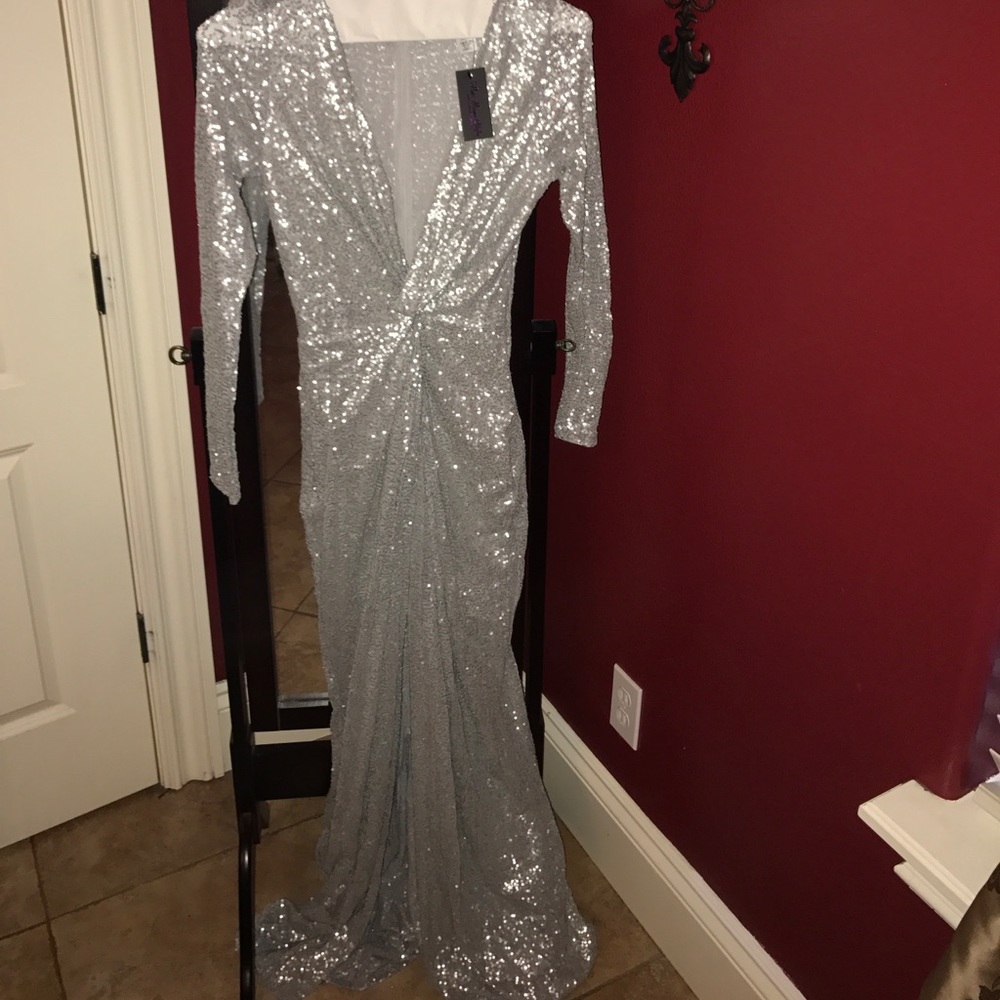 HotMiamiStyles deep-v cut evening dress