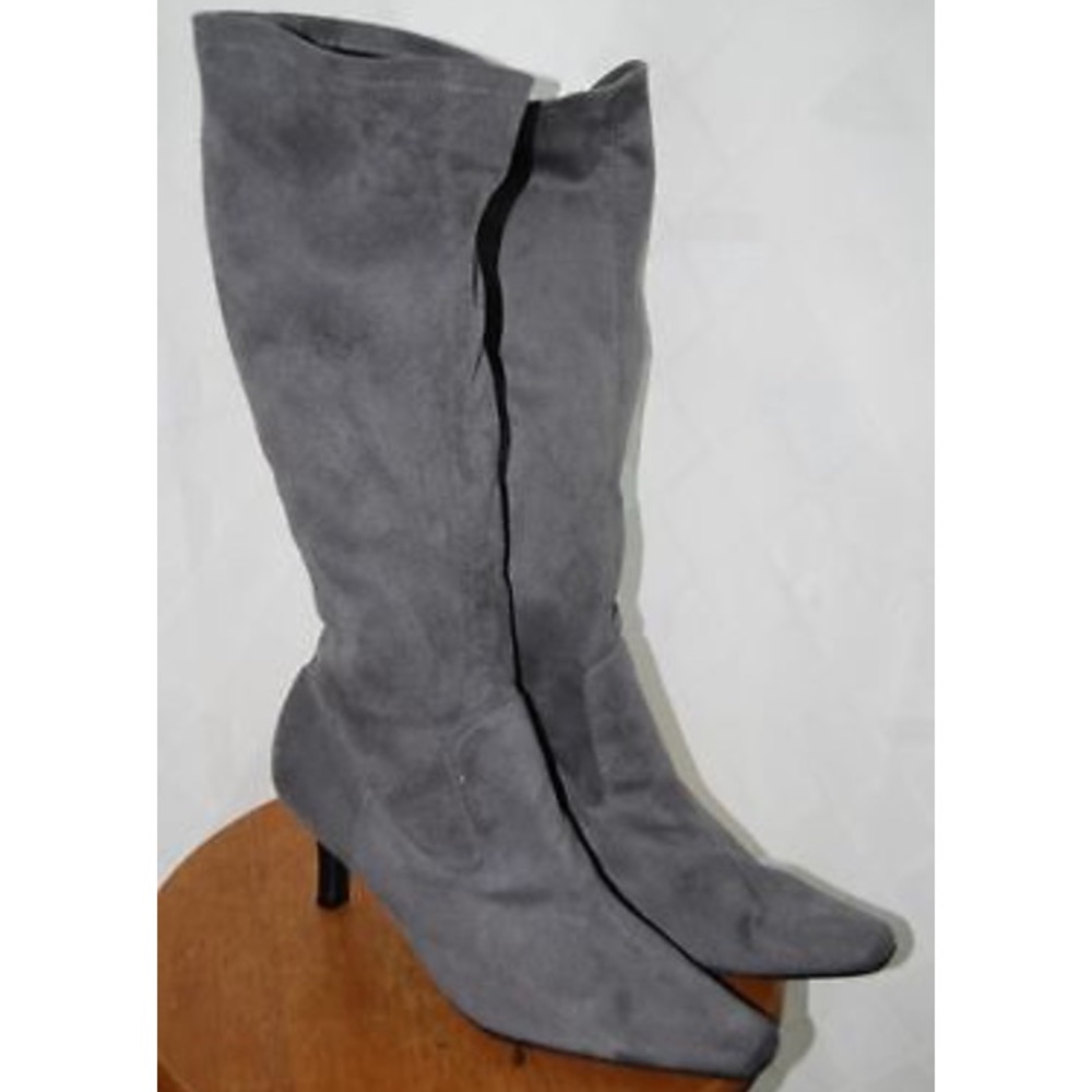 Rampage grey suede boots