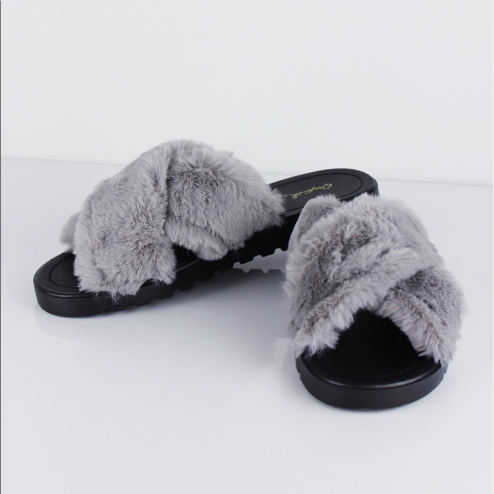 Furry Sandals - Picture 4 of 5