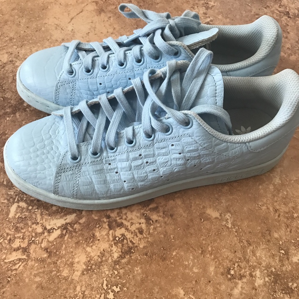 Stan Smith Adidas - baby blue alligator skin