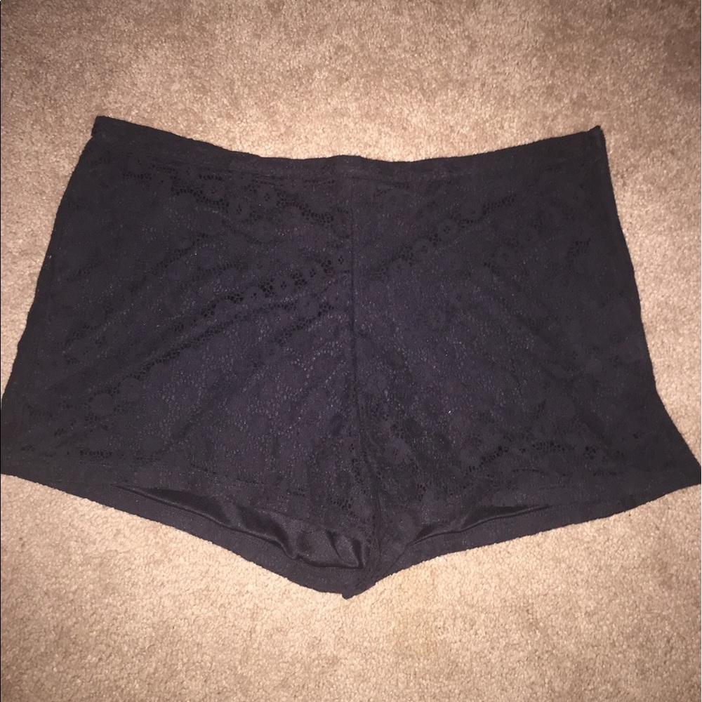 Black Lace Fabric Shorts