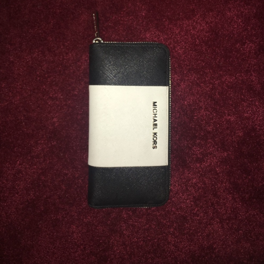 Michael Kors Jet Set Wallet