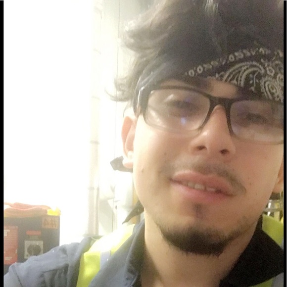 Meet your Posher, David - Picture 1 of 1
