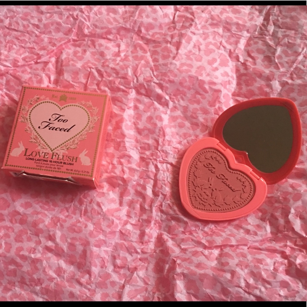 Too Face Love Flush