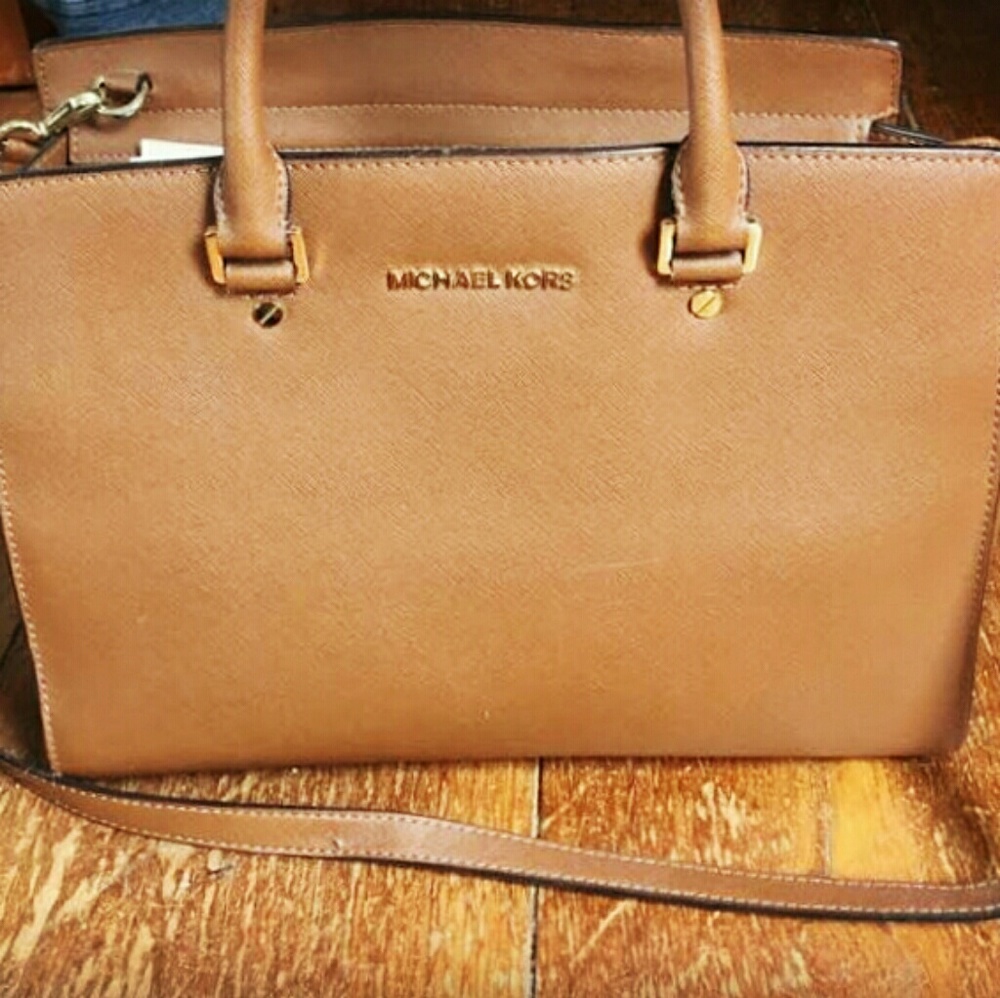Michael kors selma bag